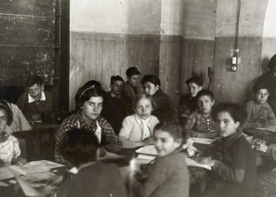 Photographie d'enfants espagnols réfugiés à saint-Nazaire pendant la dictature du général Franco.