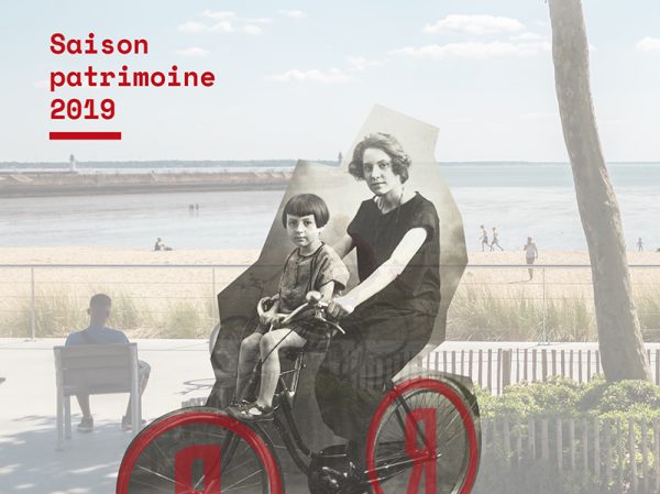 Montage photographique représentant une femme à vélo avec son enfant dans les années 1930 et l'actuel front de mer.
