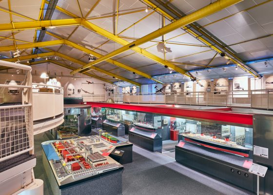 Salle d'exposition permanente de l'Écomusée de Saint-Nazaire, consacré à l'histoire de la ville.