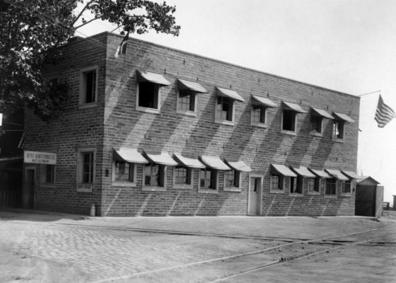 Bureaux du Quartermaster Corps des américains à Saint-Nazaire pendant la Première Guerre mondiale devenu La Fraternelle après-guerre.