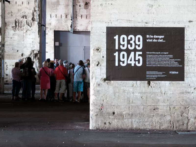 Photographe : Maelwenn Leduc Vue d'une exposition sur la Seconde Guerre mondiale et la poche de Saint-Nazaire dans la base sous-marine pendant les Journées Européennes du Patrimoine.