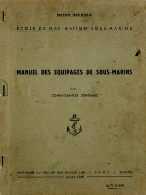 Couverture d'un manuel de l'école de navigation sous-marine jaunie.