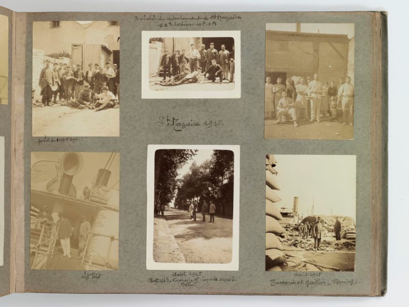 Photographie d'une page de l'album photographique d'Ernest Delaveau où sont collées 6 photos.