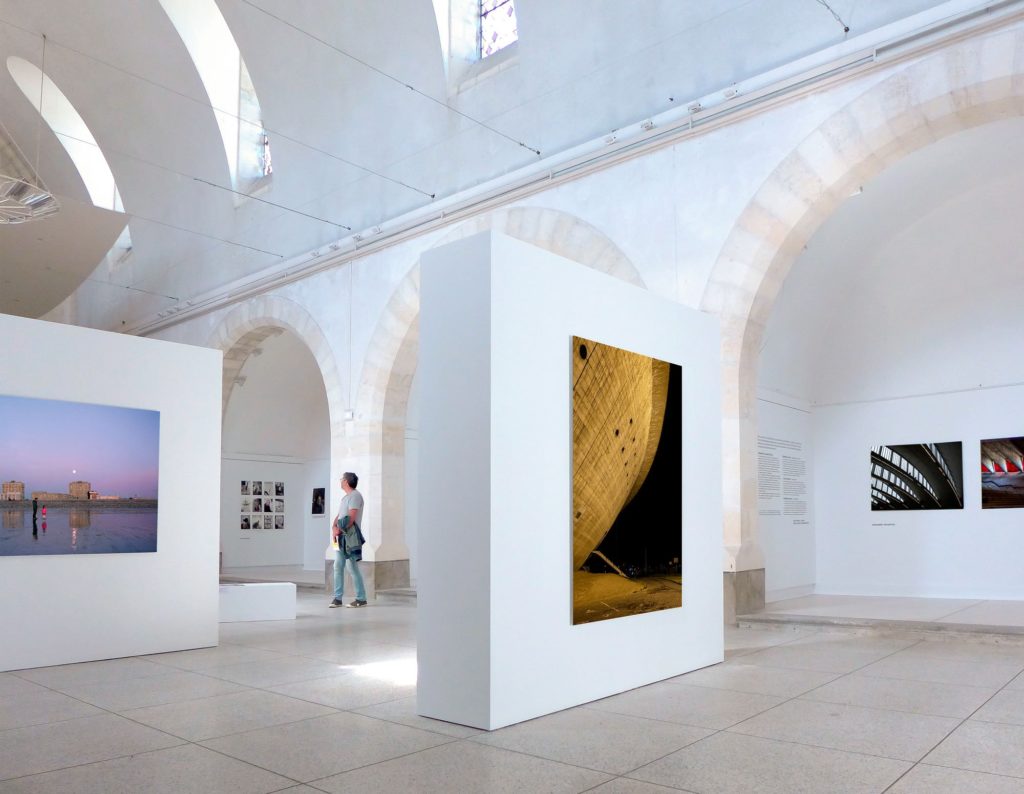 Vue de l'exposition "Saint-Nazaire - Le Havre, deux villes de la Reconstruction".