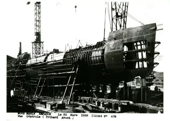 Sous-marin Espadon lors de sa construction à Chebrourg.