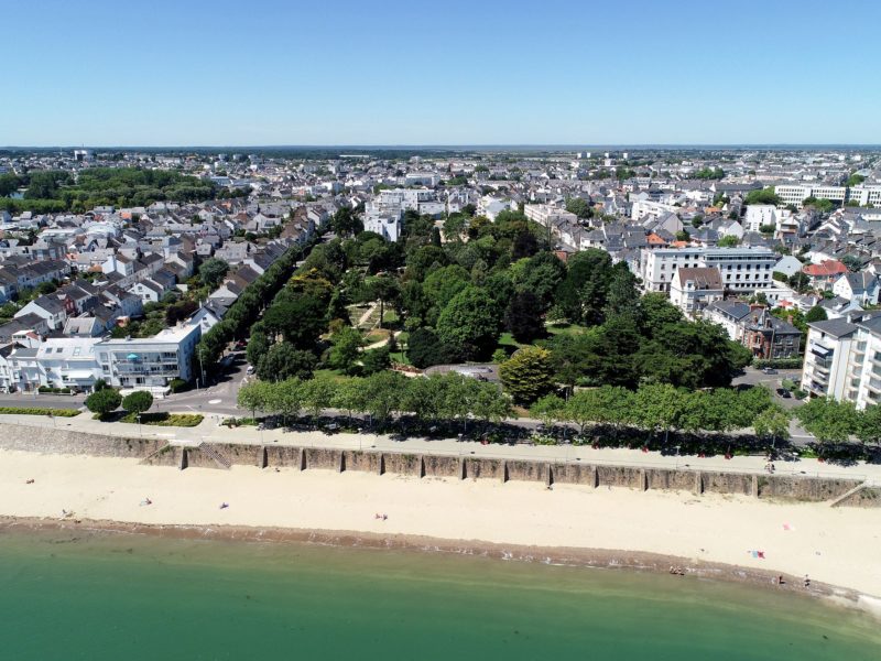 Vue aérienne du Jardin des Plantes depuis la mer