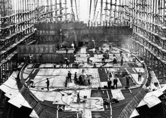 Photographe : inconnu. Collection Saint-Nazaire Agglomération Tourisme - Écomusée. Fonds Chantiers de l’Atlantique. Le paquebot Champlain en chantier