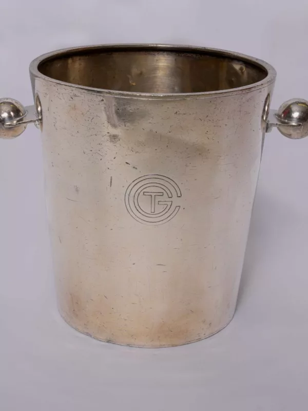 Seau à rafraîchir de la salle à manger première classe du paquebot Normandie (1935).