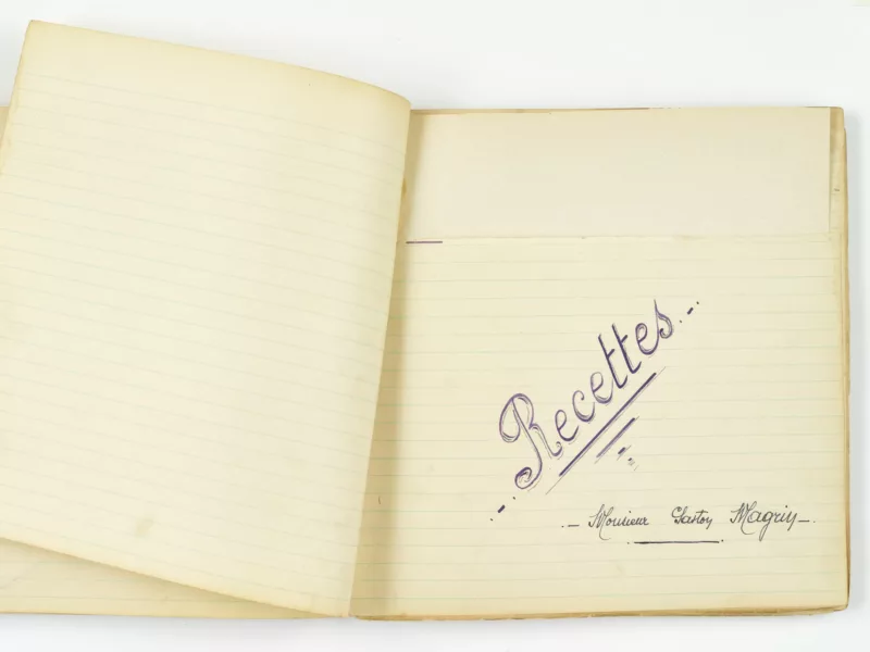 Auteur : Gaston Magrin. Collection Saint-Nazaire Agglomération Tourisme - Écomusée. Cliché Jean-Claude Lemée Pages intérieures d’un cahier de recettes ayant appartenu au chef Gaston Magrin.