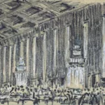 Dessin au pastel noir, représentant des passagers attablés dans la salle à manger de première classe du paquebot Normandie (1935). La composition souligne par l'utilisation de grandes lignes verticales, la hauteur sous plafond de l'espace. Les passagers n'occupent qu'une petite partie du dessin en partie basse, le reste étant dédié à l'architecture et aux décors de l'espace : luminaires, appliques murales et plafond à caissons. Des rehauts de gouache blanche symbolisent la lumière diffusée par les différents luminaires et le blanc des nappes et des uniformes du personnel de salle.