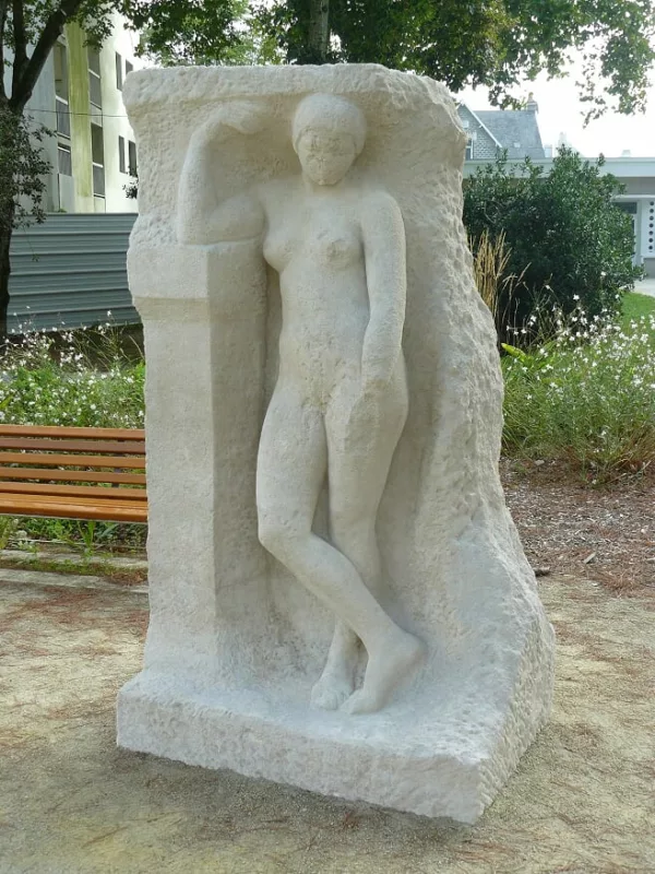 Photographie de la sculpture de La Faunesse à Saint-Nazaire