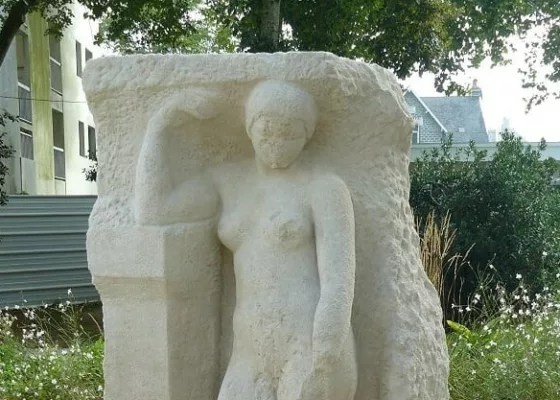 Photographie de la sculpture de La Faunesse à Saint-Nazaire