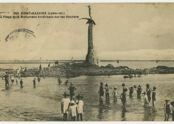 Photographe : inconnu. Éditeur : F. Chapeau. Collection Saint-Nazaire Agglomération Tourisme - Écomusée. Carte postale sépia de François Chapeau, éditeur de cartes postales.